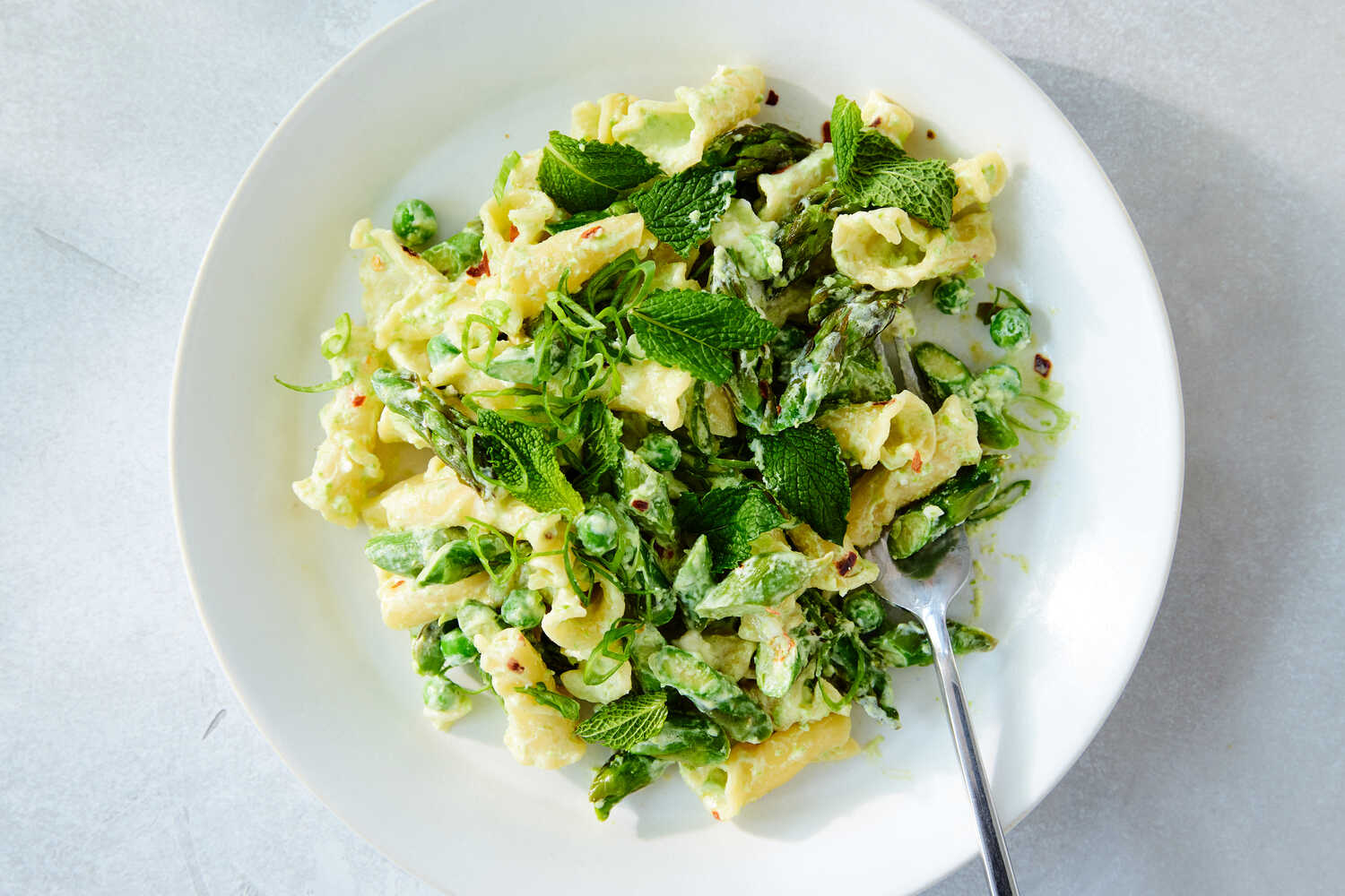 Creamy Asparagus & Tomato Feta Pasta: An Ottolenghi-Inspired Dish